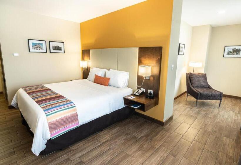 سوییت جونیور, Latam Hotel Plaza Pradera Quetzaltenango