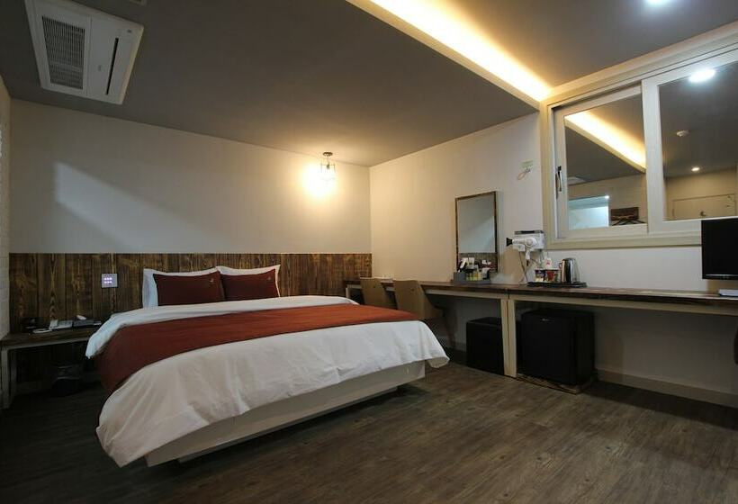 デラックスルーム, Jade