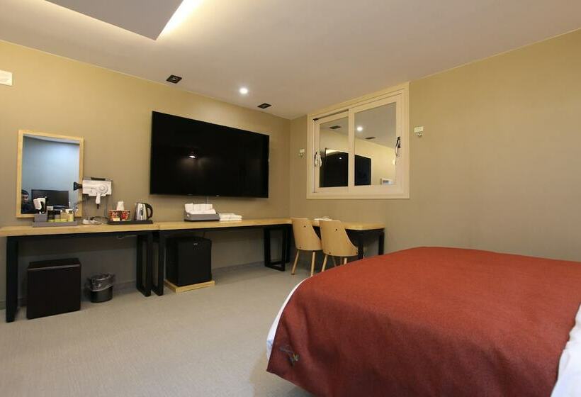 デラックスルーム, Jade