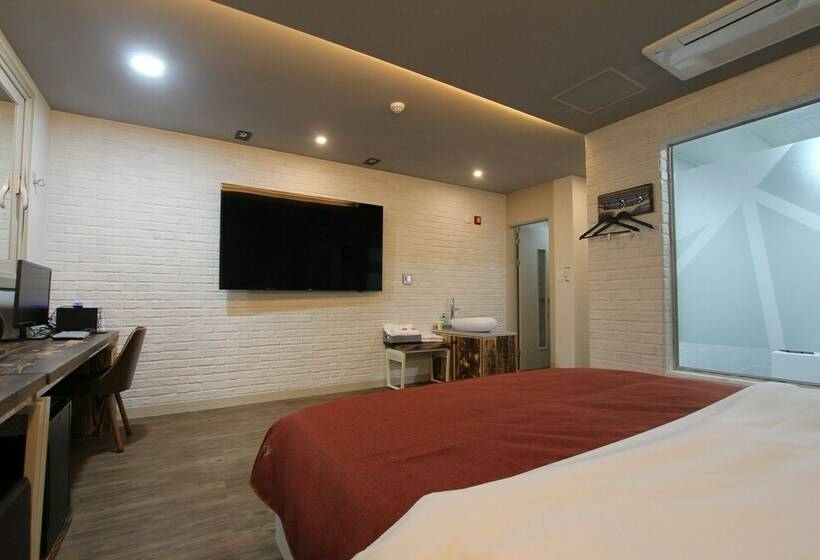 デラックスルーム, Jade