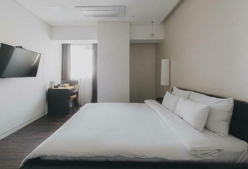 标准间, Acc Design