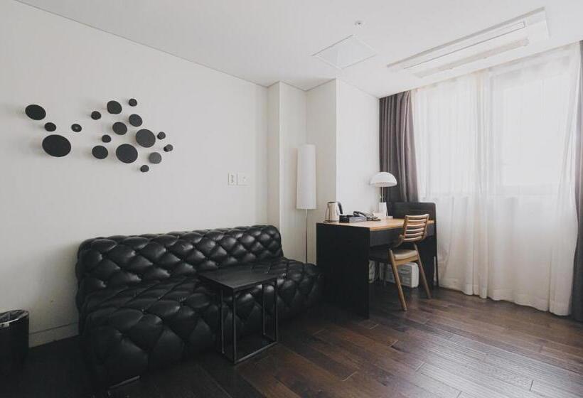 디럭스 룸, Acc Design