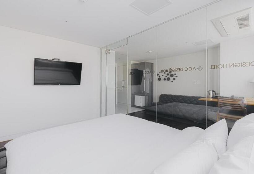Quarto deluxe, Acc Design