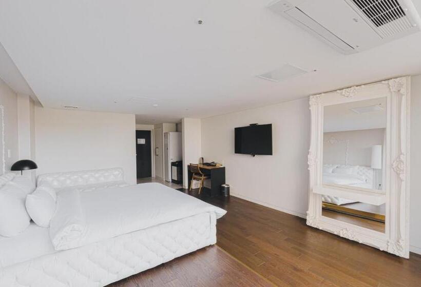 Suite com Varanda, Acc Design