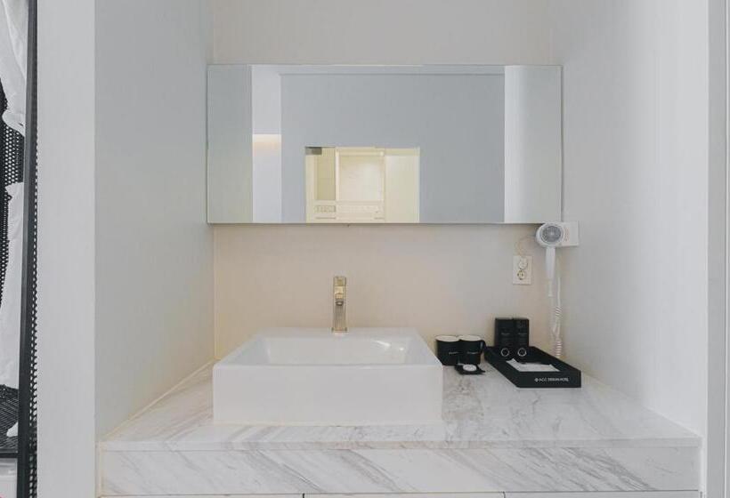 Quarto standard, Acc Design