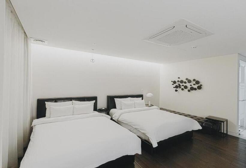 디럭스 룸, Acc Design