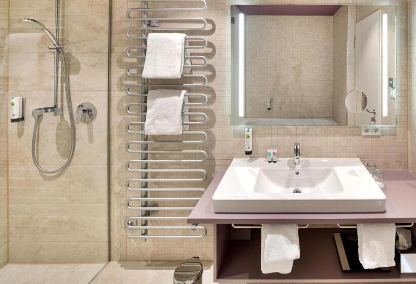 جناح جونيور ديلوكس, Am Remspark