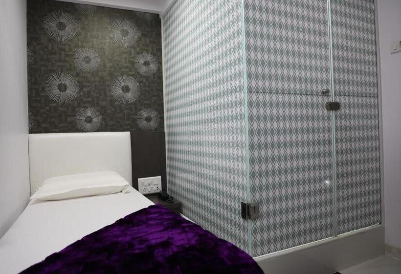 חדר סטנדרט יחיד, Fantacee