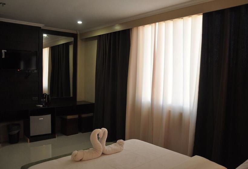 اتاق استاندارد چهار تخته, Lapira