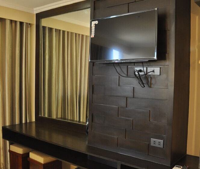 اتاق استاندارد چهار تخته, Lapira