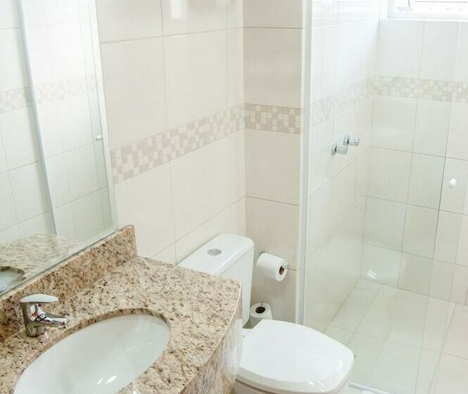 اتاق راحتی سه تخته, Luds Comfort