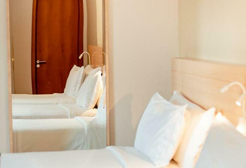 اتاق راحتی سه تخته, Luds Comfort