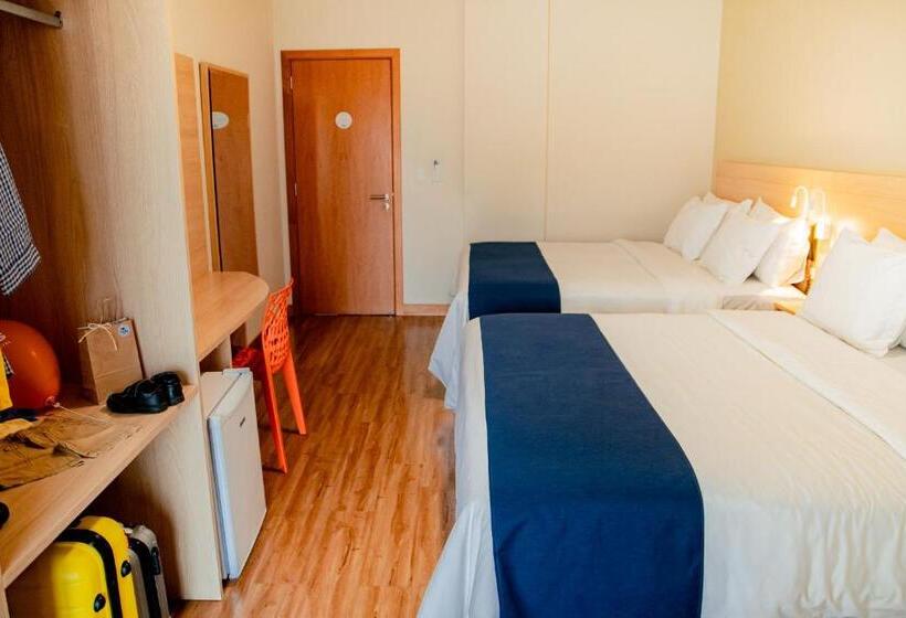 اتاق استاندارد چهارنفره با بالکن, Luds Comfort