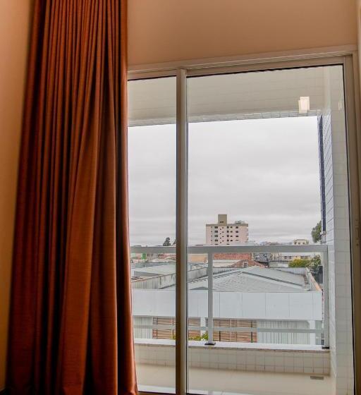 اتاق استاندارد سه تخته با بالکن, Luds Comfort