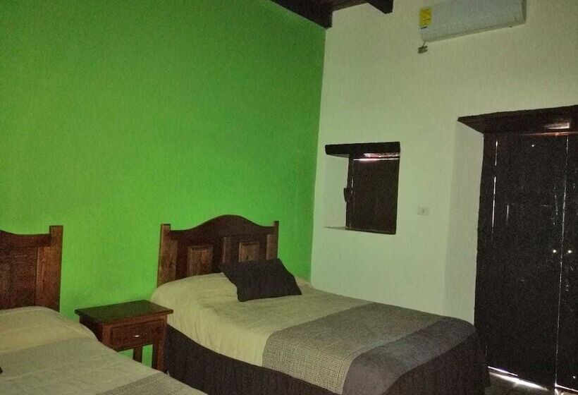 스탠다드 룸, Mary