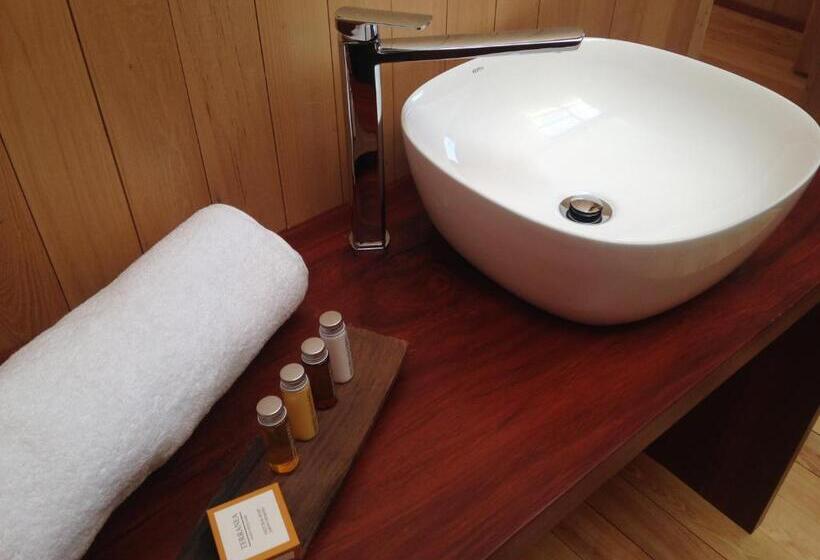 اتاق استاندارد با چشمانداز دریا, Sizigia