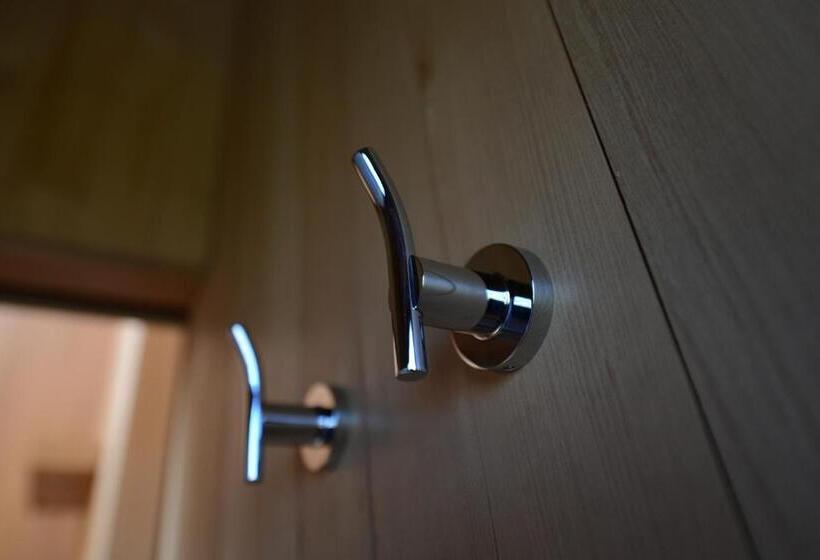 اتاق استاندارد با چشمانداز شهر, Sizigia