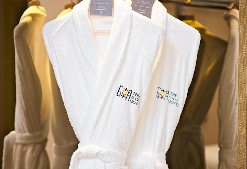 اتاق لوکس خانوادگی, The Gaya