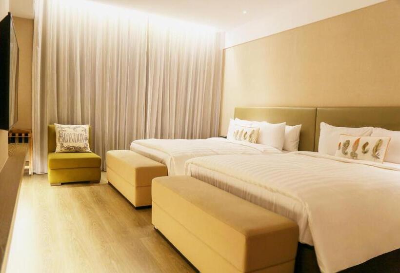 اتاق خانوادگی, The Gaya