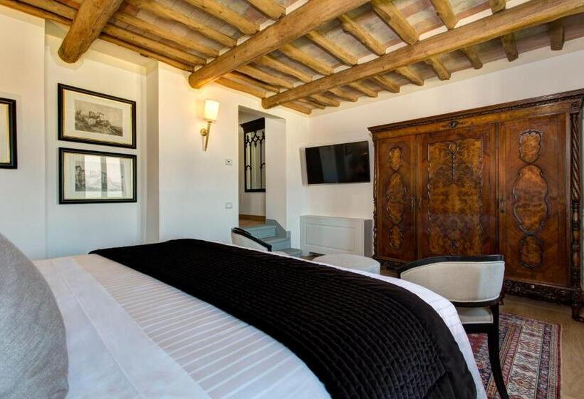 سوییت لوکس, Villa Le Calvane