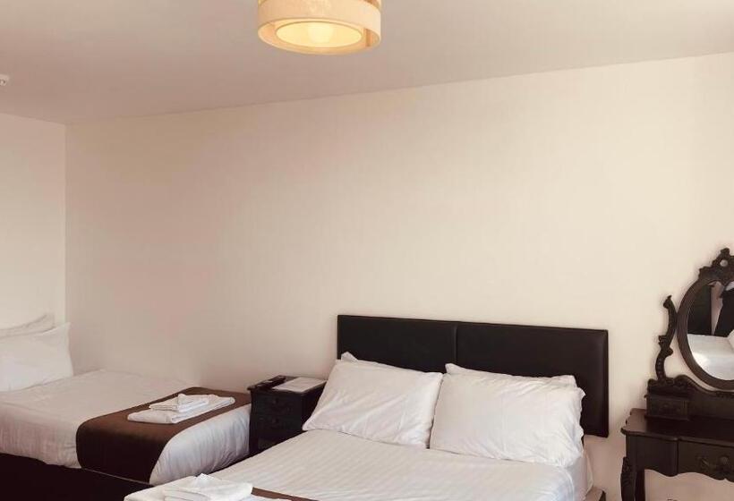 家庭间, Lady Hamilton Inn