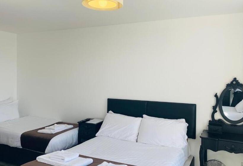 家庭间, Lady Hamilton Inn