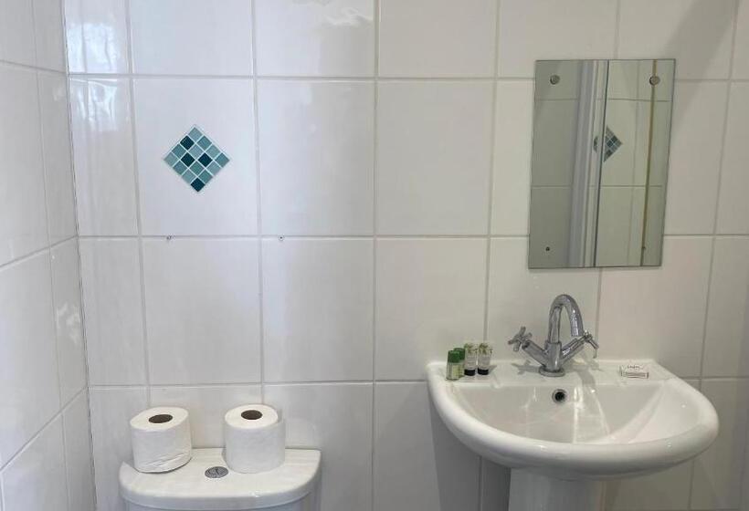 家庭间, Lady Hamilton Inn