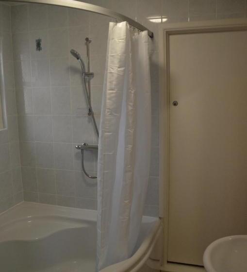 标准单人间, Lady Hamilton Inn