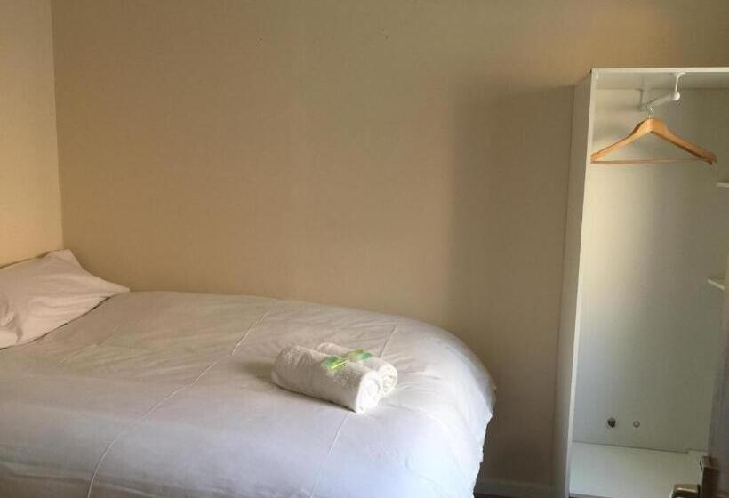 经济房, Lady Hamilton Inn