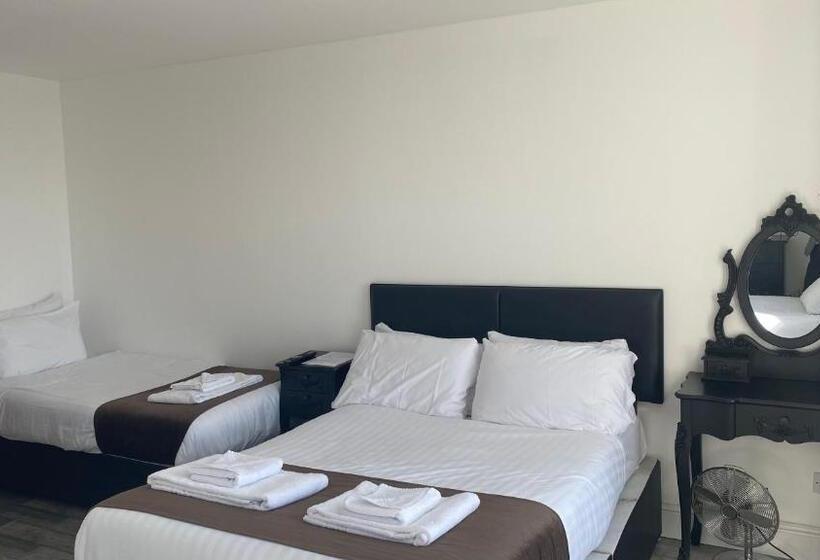 家庭间, Lady Hamilton Inn