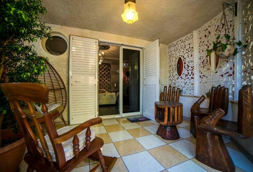 اتاق استاندارد با چشمانداز باغ, Fleur De Vanille