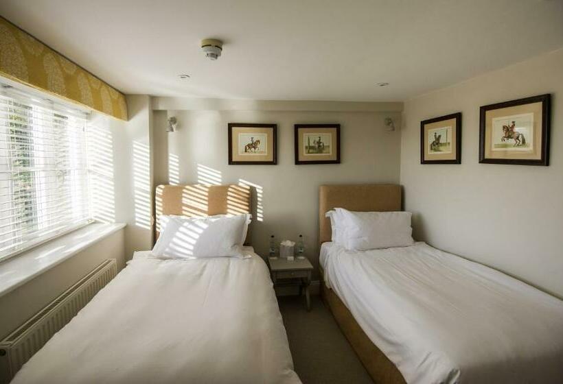 غرفة ديلوكس عائلية, Cowdray Lodge