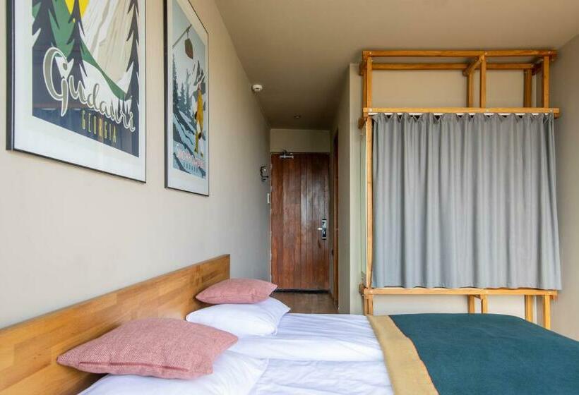 اتاق استاندارد, Quadrum