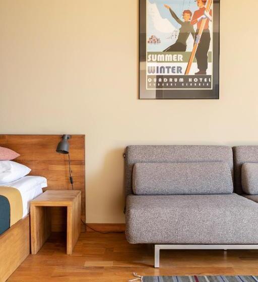 اتاق خانوادگی, Quadrum