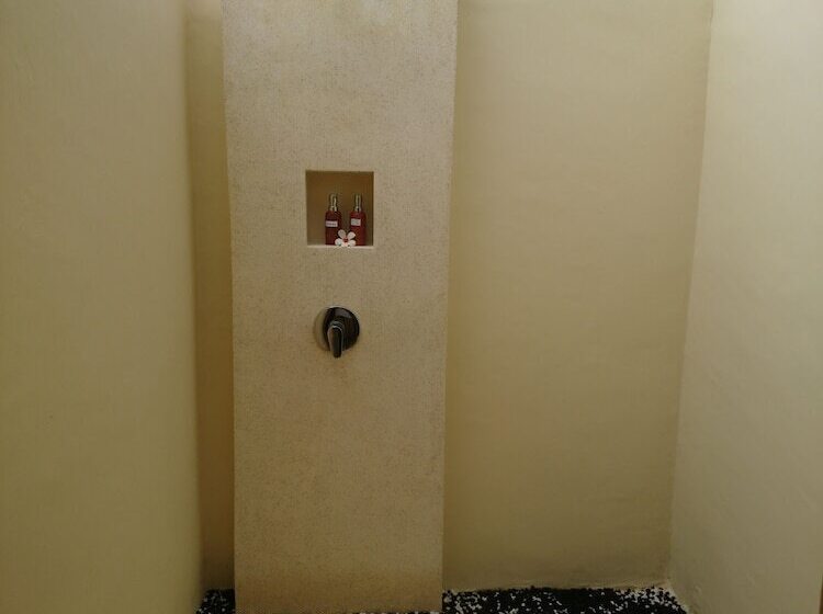 Номер Deluxe, Sari Gili Bungalow