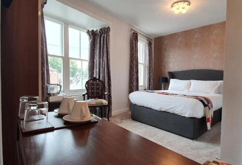 带大床的豪华间, The Bronze Pig