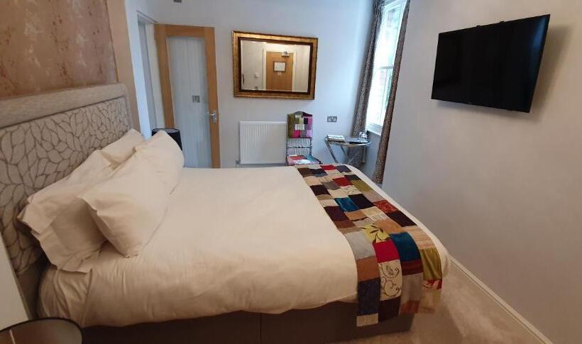 带大床的豪华间, The Bronze Pig