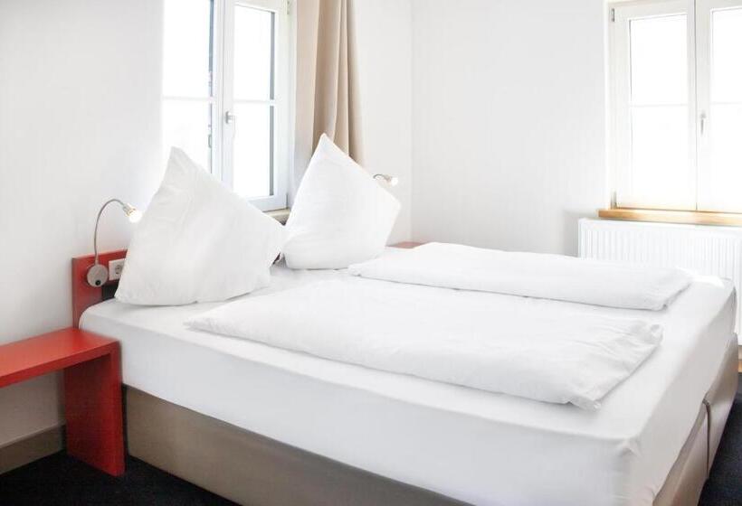 Номер Стандарт, Ku Hotel By Wmm Hotels