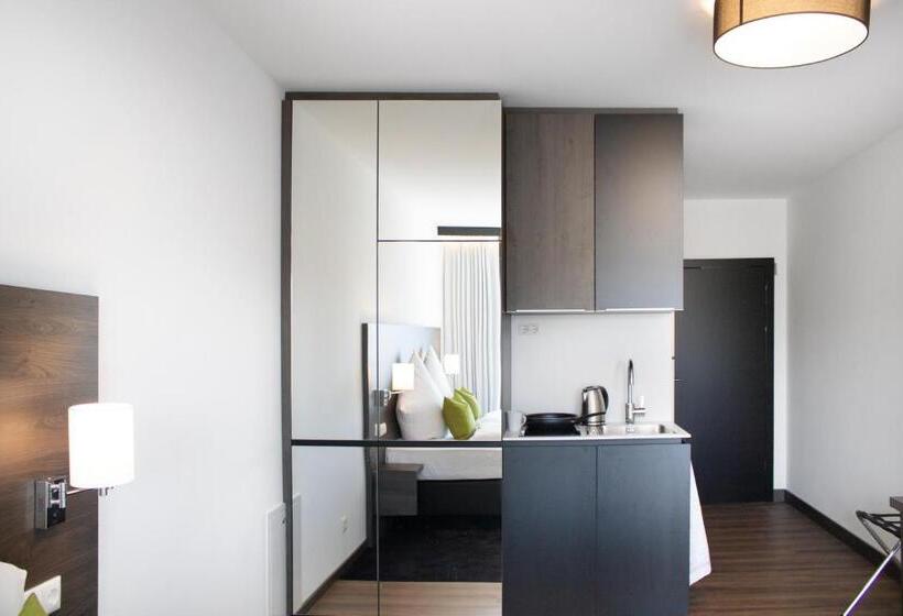 Номер Deluxe, Ku Hotel By Wmm Hotels