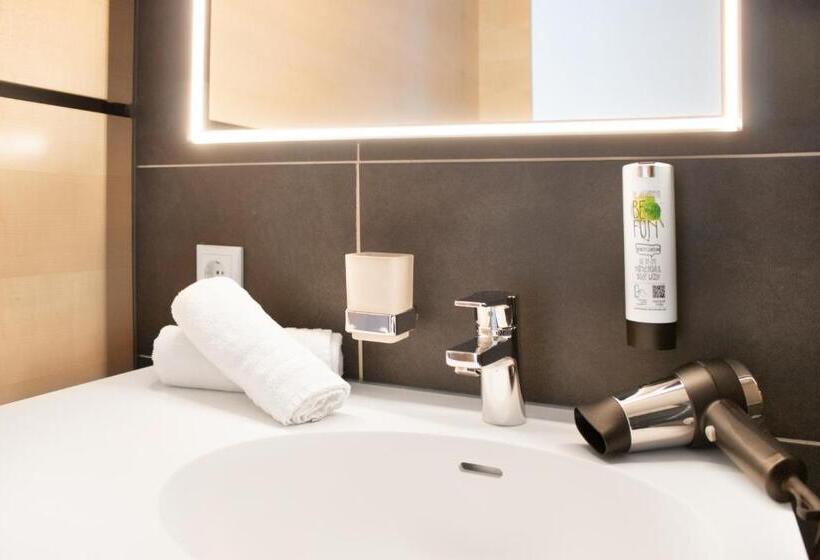 Номер Deluxe, Ku Hotel By Wmm Hotels