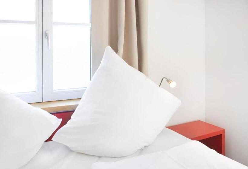 Номер Стандарт, Ku Hotel By Wmm Hotels