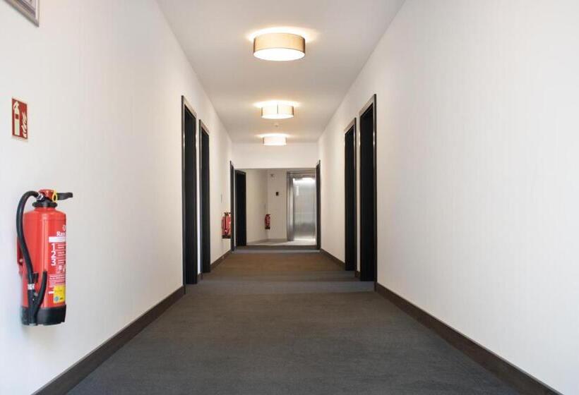 Номер Стандарт Адаптированный для Инвалидов, Ku Hotel By Wmm Hotels