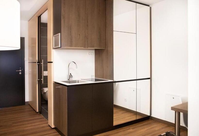 Номер Deluxe, Ku Hotel By Wmm Hotels