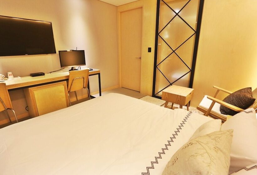 Chambre Standard, Bucheon Mari