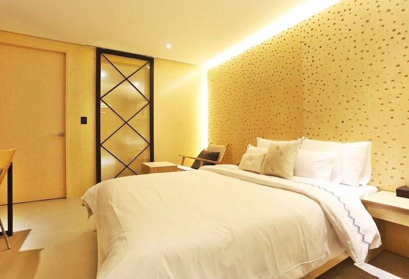Chambre Standard, Bucheon Mari
