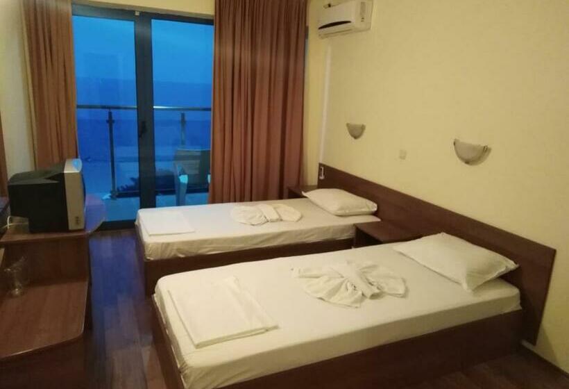 اتاق استاندارد با چشم‌انداز دریا, Shipka Beach