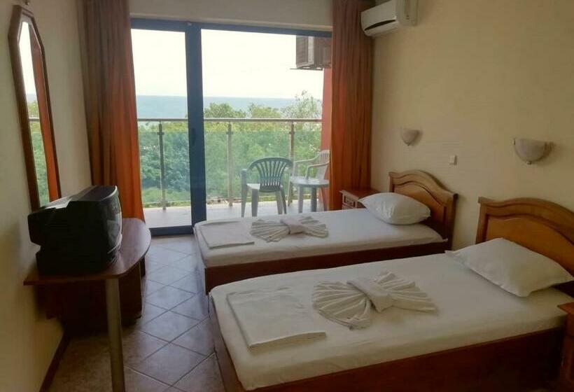 اتاق استاندارد با چشم‌انداز دریا, Shipka Beach