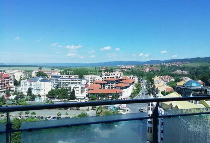 اتاق استاندارد سه نفره, Shipka Beach