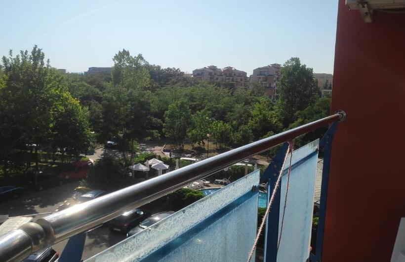 اتاق استاندارد با بالکن, Shipka Beach