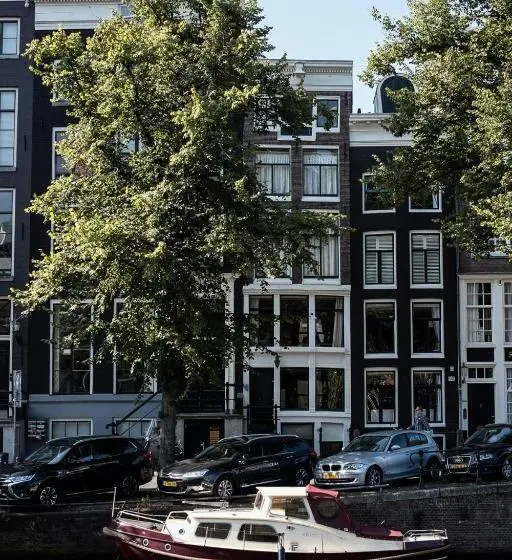 سوئیت جونیور با چشم‌انداز, Keizershouse Amsterdam